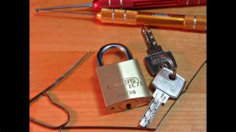 You'll use this bobby pin as a lever. BITCH PICKING Open ABUS 75/30 Dimple Padlock Using BOBBY ...
