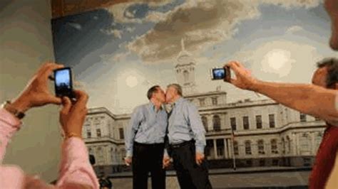 Obama Stessi Diritti Per Le Coppie Gay La Stampa