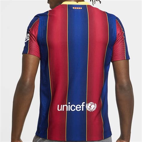 Futbol club barcelona, commonly referred to as barcelona and colloquially known as barça (ˈbaɾsə), is a spanish professional football club based in barcelona, that competes in la liga, the top flight of spanish football. Домашняя форма ФК «Барселона» 2020/21 Vapor Match купить в ...