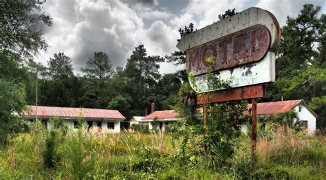 17 More Abandoned Places In Florida That Nature Is Reclaiming