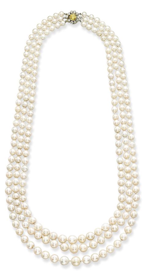 A NATURAL PEARL COLOURED DIAMOND AND DIAMOND NECKLACE Necklace