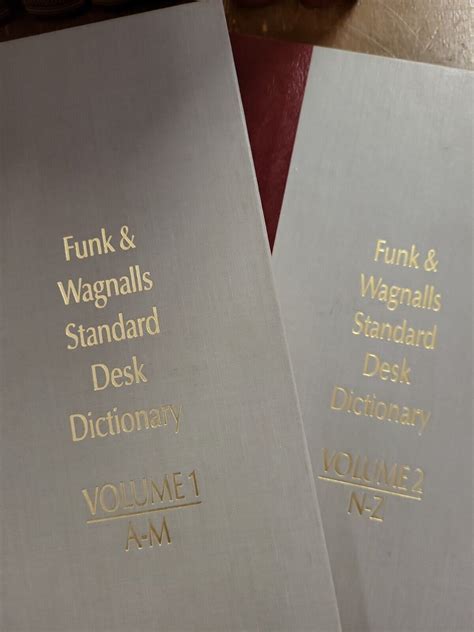 29 Volume Set Funk And Wagnalls New Encyclopedia 1986 Complete 2 Desk