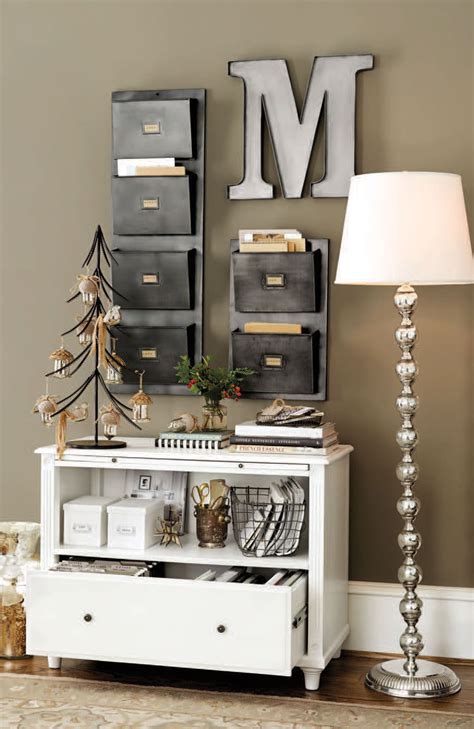 Stylish Home Office Christmas Decoration Ideas And