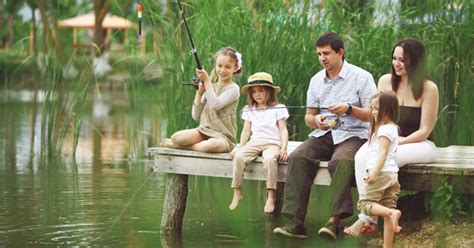 Desde entonces, el día internacional de las familias viene a representar una fecha emblemática para resaltar el valor de la familia a nivel mundial. Pasar un día de pesca con toda la familia - Padres ...