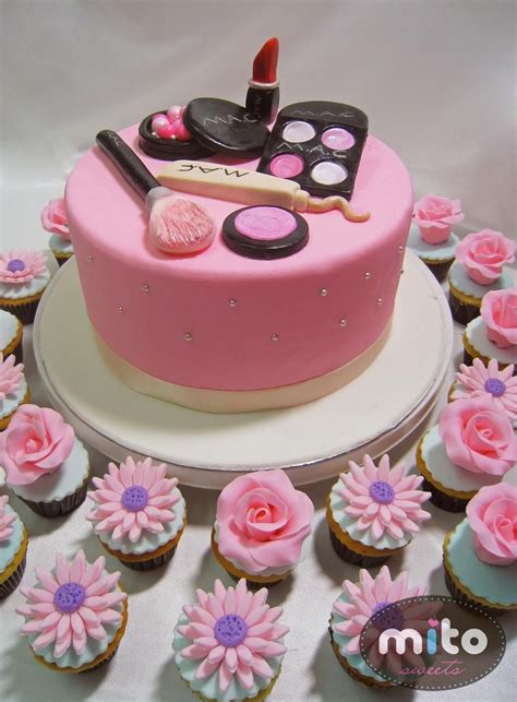 Thinking about it i came up the idea of stacked boxes decorated. Girlie make up cake | Make up cake, Cupcake cakes, Spa cake