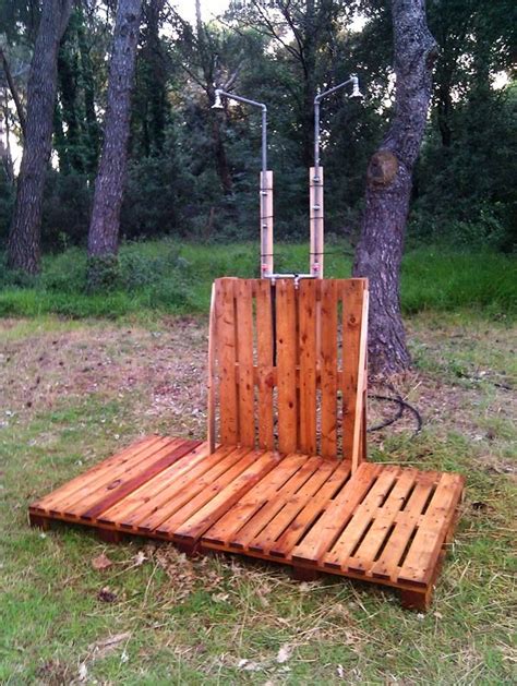 Pallet Out Door Shower ~~~~general Pallet Is The Largest