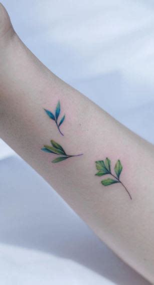 35 Beautiful Leaf Tattoos Ideas And Meanings 2000 Daily