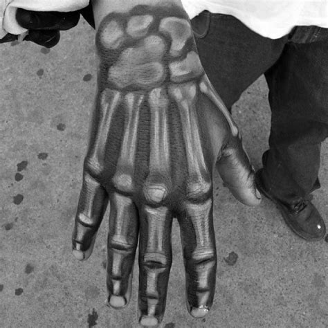 Tatuaje de argentina etiquetado con tatuaje mano esqueleto hecho por el mandinga tattoo. 75 Skeleton Hand Tattoo Designs For Men - Manly Ink Ideas