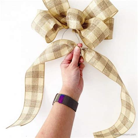 How To Make A Bow For A Wreath Easy The How To Mom