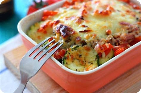 Cocina las mejores recetas con calabacín. Pastel de atún y verduras, receta fácil paso a paso