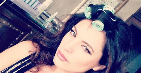 Kelly Brook Posts Sexy Picture Of Boobs On Instagram After Split Mirror Online