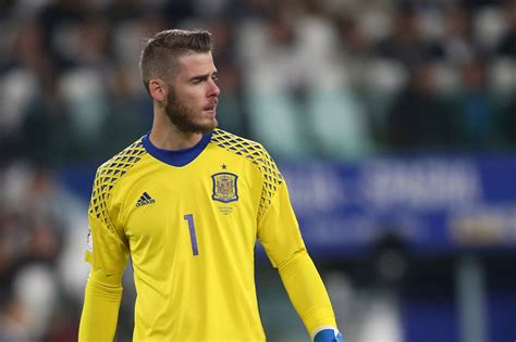 Selección española de fútbol ) vertritt spanien spanien ist die einzige nationalmannschaft mit drei aufeinander folgenden großen titeln. Spanische Nationalmannschaft: Luis Enrique lobt: David de ...
