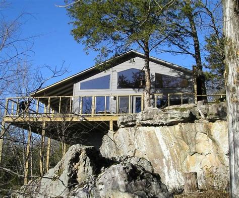 Comfortably sleeping 6 guests, this vacation rental is idyllic for a group of friends, family, and business travelers passing through or staying for a while. Beaver Lakefront Cabin - Upscale, Secluded Luxury UPDATED ...