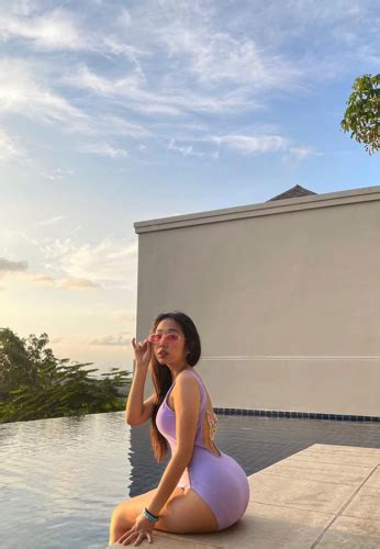 ผลงาน แร็ปเปอร์ 400 ล้านวิว ของ อิลสลิก มีที่มาจากเพลง ถ้าเธอต้องเลือก ที่ยอดรับชมล่าสุดบนยูทูปอยู่ที่ 412 ล้านวิว นอกจากนี้จำนวนผู้ติดตาม. มิลลิ MILLI นักร้องสาวสุดมั่น ฉายา Nicki Minaj เมืองไทย ...