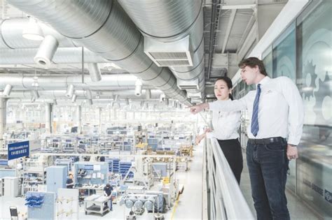 Knorr brake informational video may 2017. Knorr-Bremse - Pressebilder: Der Geschäftsbereich Systeme ...