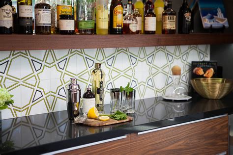 When it comes to updating an original mid mod kitchen (or replacing one that has long lost its retro charm) these are the design essentials to keep in mind. Kitchen Backsplash Ideas — Mid Century Modern Interior ...