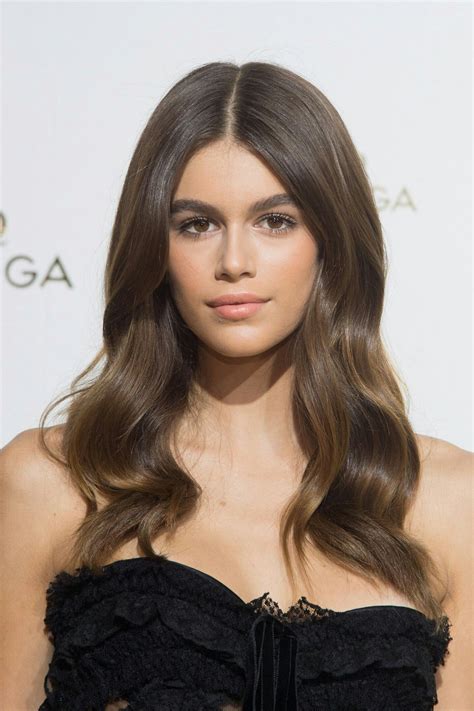 Kaia gerber gets her hair chopped off. Pin by Amanda Hederstedt on Kaia Gerber | Bridesmaid hair ...