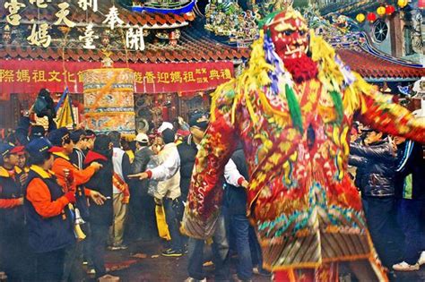 2019.04.12 大甲媽祖 回駕～～～網路直播p1 日期:民國108年04月12日 時間：全天 地點：徒步 ＃大甲媽祖 歡迎訂閱本頻道，隨時關注最新廟會活動直播 分享分享分享～～～記得按訂閱＋開啟通知小鈴鐺 歡樂影視傳播 貓大師新媒體 千里眼直播團隊. 9天繞境13鄉鎮 開臺媽祖起駕 - 生活 - 自由時報電子報