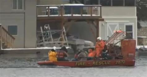 2 Bodies Found 2 Men Missing In Wisconsin Canoe Accident Cbs News