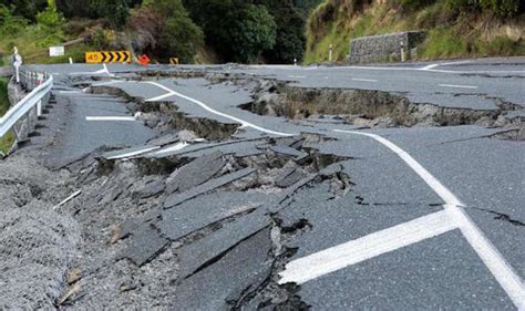 Earlier earthquakes in the same area. New Zealand braced for 8 mag earthquake causing tsunami to ...