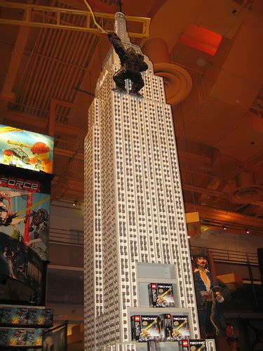 King Kong And The Empire State Building Toys R Us Times S Flickr