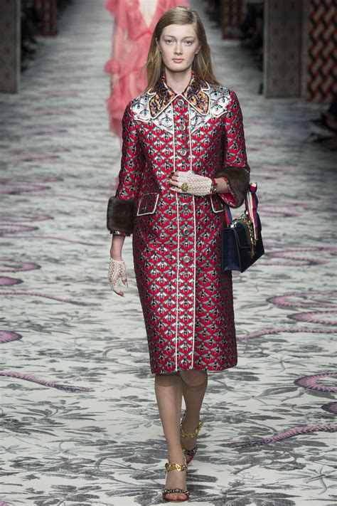 Show Review Gucci Ready To Wear Spring 2016 Fashion Bomb Daily Style Magazine Celebrity