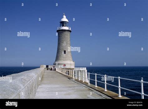 England Tynemouth Lighthouse Stock Photo Alamy