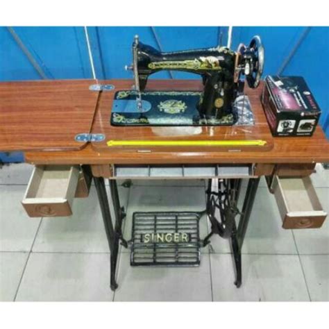 Beli kaki meja mesin jahit online berkualitas dengan harga murah terbaru 2021 di tokopedia! Mesin Jahit Singer 15 Classic Full Set ( meja laci kaki ...