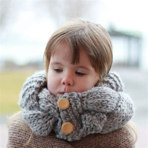 Get access to this exclusive knitting pattern and many more benefits by joining our exclusive knitting club below. Freeda Cowl / neck warmer - Knitting pattern - The Easy Design