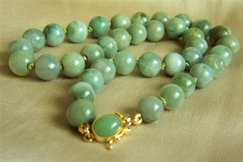 Fabulous Vintage Natural Light Green Jadeite Jade Sterling Necklace