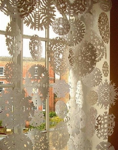 37 Amazing Christmas Window Decor Ideas Interior God