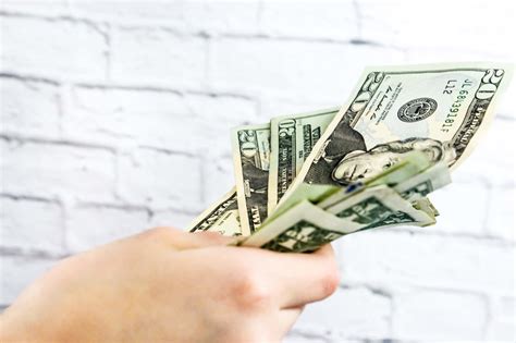 Sometimes you need easy ways to make money fast to pay a bill or you're trying to save up for something 5. How to make $200 in one day (Best Ways to Make Money Fast ...