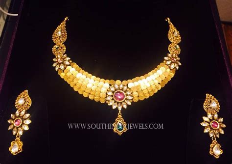 Fashionable Gold Kundan Necklace South India Jewels