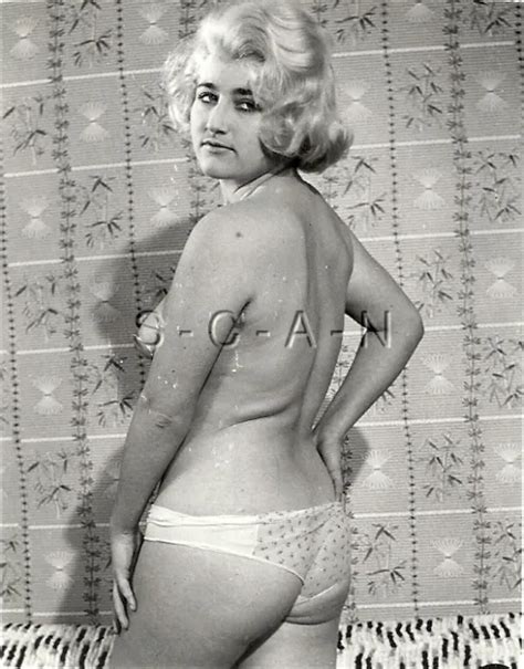Original Vintage S S Nude Rp Endowed Blond Woman Panties Butt