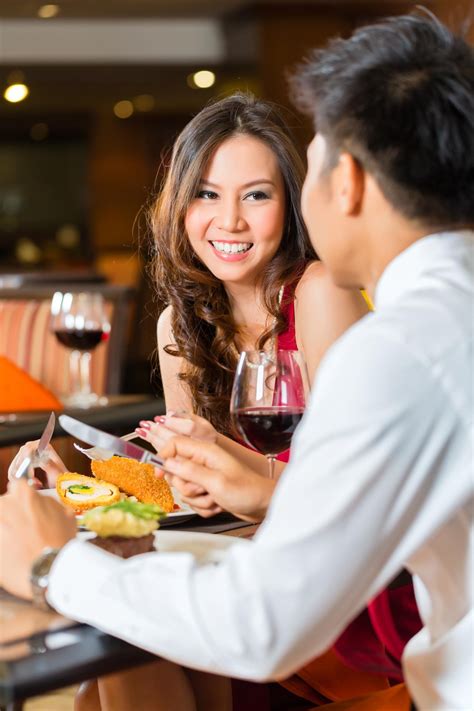 10 ways to be a great date more fun first dates dating tips for women romantic dinners