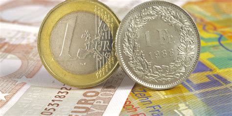 Maybe you would like to learn more about one of these? Monnaie : le franc suisse remonte en flèche contre l'euro ...