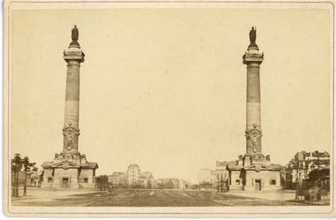 France Paris Vincennes La Place De La Nation Et Les Colonnes Du