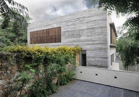 The Exposed Concrete Residence Concrete House Exposed Concrete