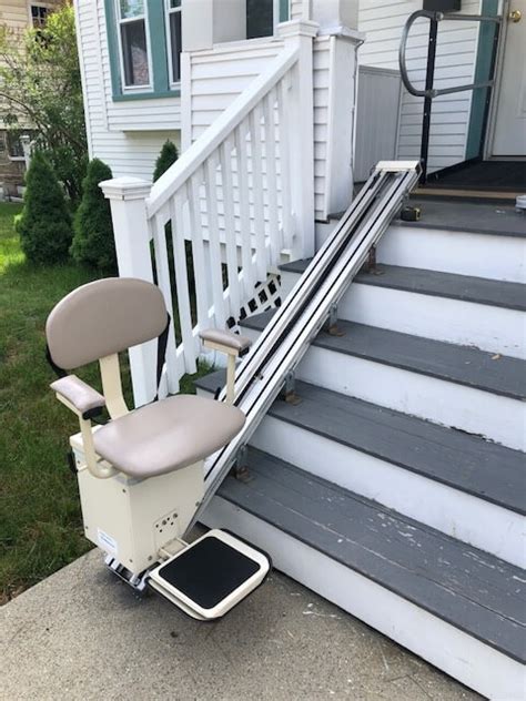 Residential Stair Lifts The Best Stair Lifts For Your Home Amramp