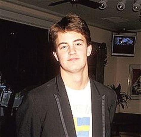 But look at him 20 years ago when he was just getting started as a young chandler bing. Matthew perry on Pinterest