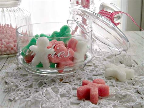 Zollette di zucchero decorate / dove fu inventata la zolletta di zucchero anziani in casa : Ricetta Zollette di zucchero aromatizzate | Ricettario Tipico