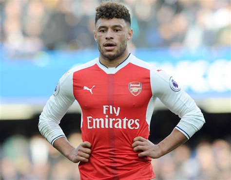 He is the son of wendy oxlade and mark chamberlain, a professional football player. Liverpool transfer news: Approach made for Arsenal star ...