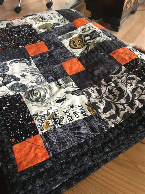 Spooky October 2019 Disappearing Nine Patch Quilt 6 Halloween Quilt