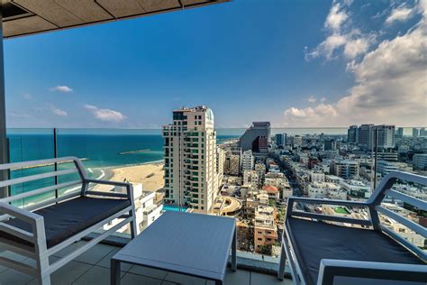 Kostenpflichtiger strand, sehr gut ausgestattet, nicht zu fuß vom süden erreichbar. Royal Beach Tel Aviv - Tel Aviv | Transat