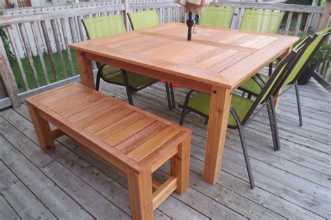 Diy bench with step by step images & free pdf plans. Ana White | Cedar Patio Table - DIY Projects