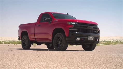 2 Minutes Of The 2019 Chevrolet Silverado Trail Boss And Rst Regular Cab