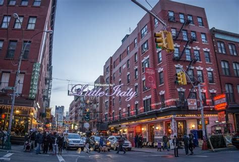 Hier finden sie direkt an der atlantikküste einen strand, viele vergnügungsparks und etliche nette cafés. New York Sehenswürdigkeiten: die 30 besten Tipps & Aktivitäten