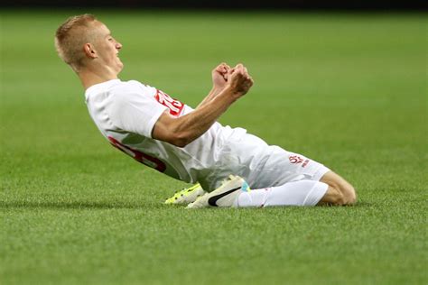 To będzie bardzo gorące lato w polskiej federacji piłkarskiej. PZPN przekazał certyfikat Bartłomieja Pawłowskiego ...