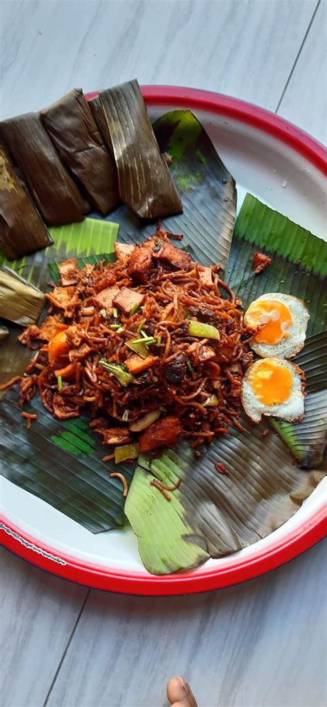 Episod 2 kali ini, zaidi dan farouq akan membawa anda ke sebuah restoran di ttdi jaya yang menghidangkan makanan di dalam talam. 2 Bulan Makan Dalam Talam, Kekadang Makanan Sikit Ajaibnya ...