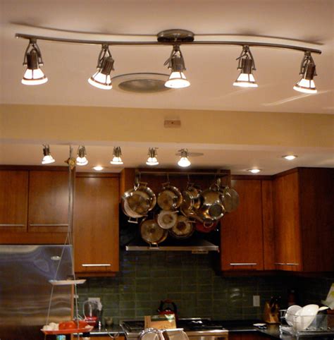 You might be looked with a ton of decisions thus precisely picking what might suit in your kitchens configuration would not be a simple choice for you. The Best Designs Of Kitchen Lighting | Pouted.com